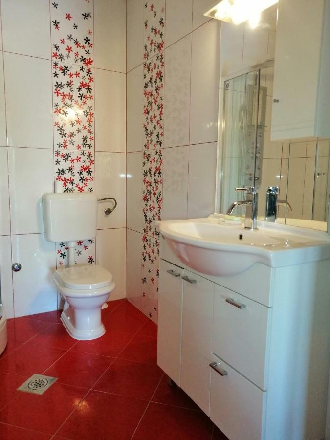 Apartman Rosanda Posedarje Eksteriør bilde